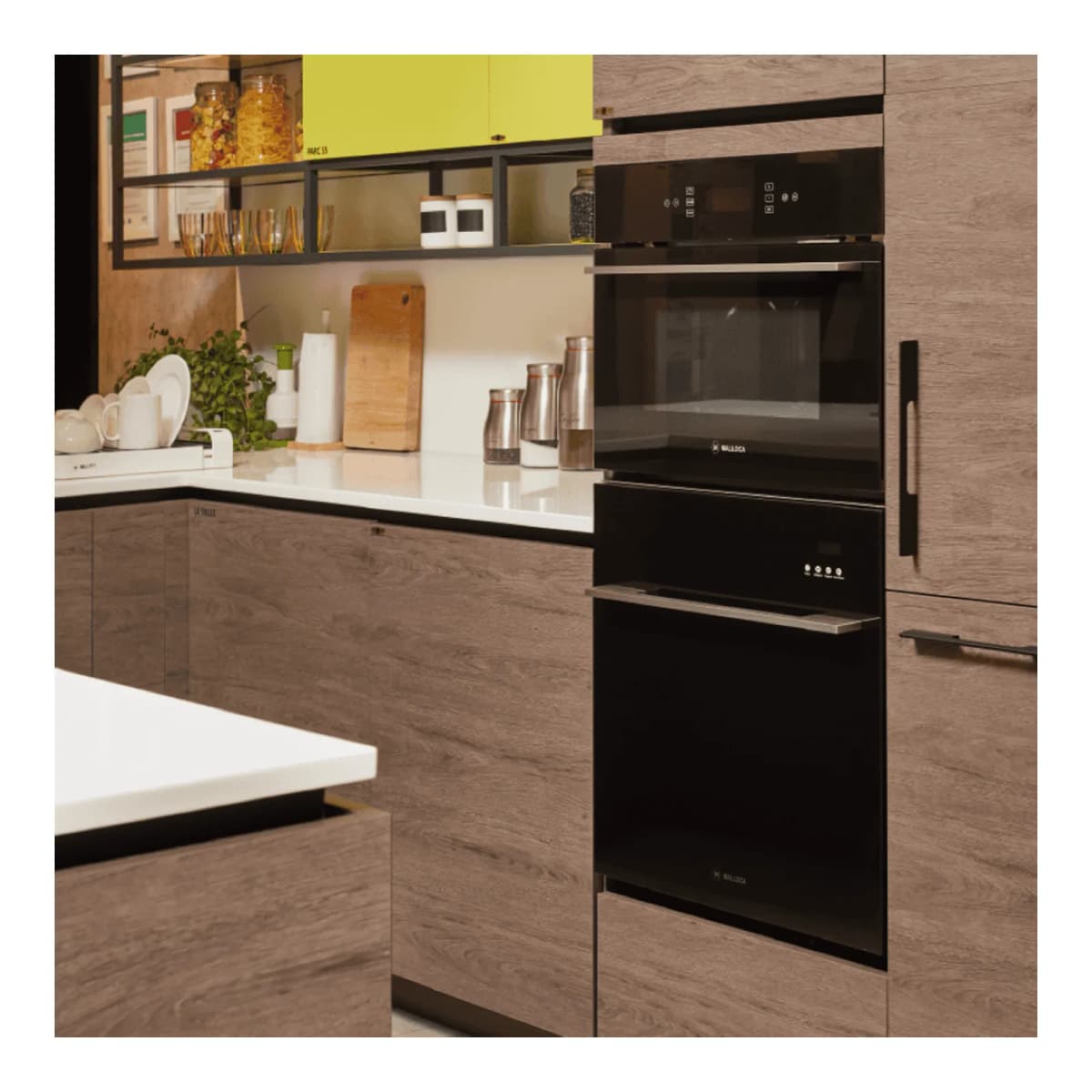 Lò vi sóng âm tủ không đĩa xoay 45 cm dung tích 40L chính hãng Malloca